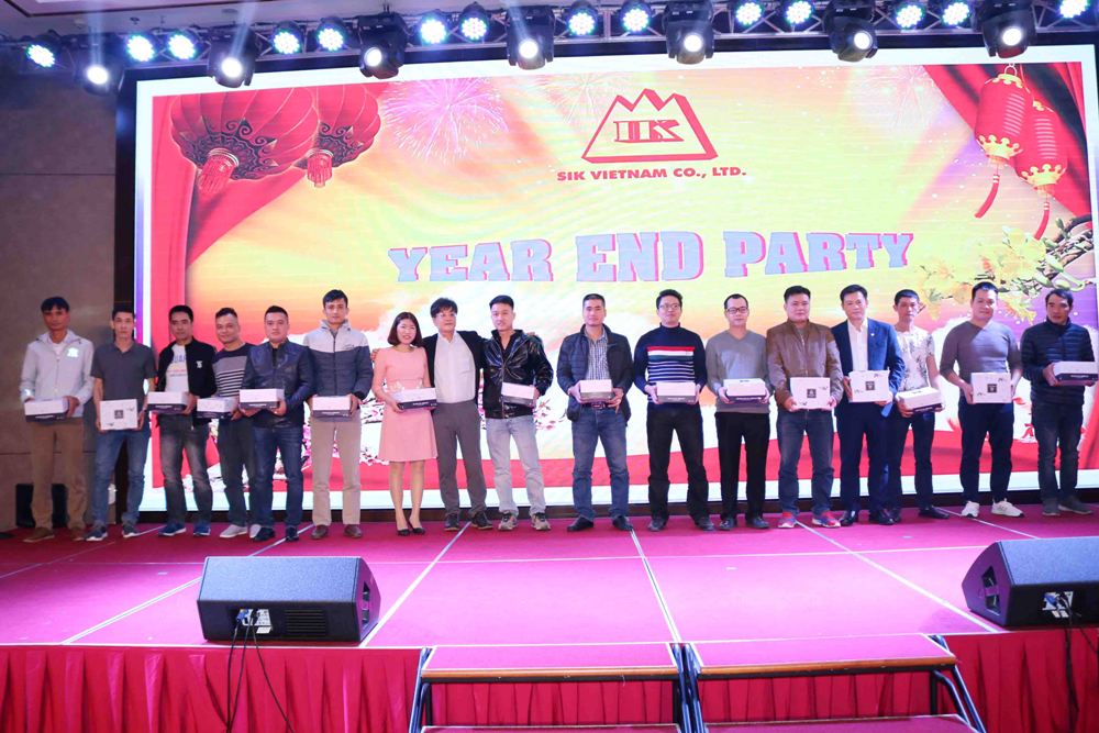 Year_End_party_6_1